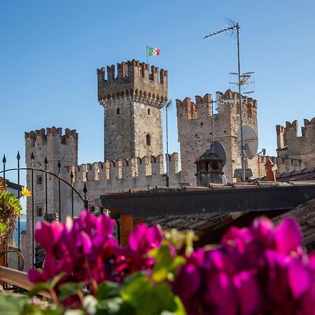 Sirmione4U - Domus By The Castle Appartement Buitenkant foto