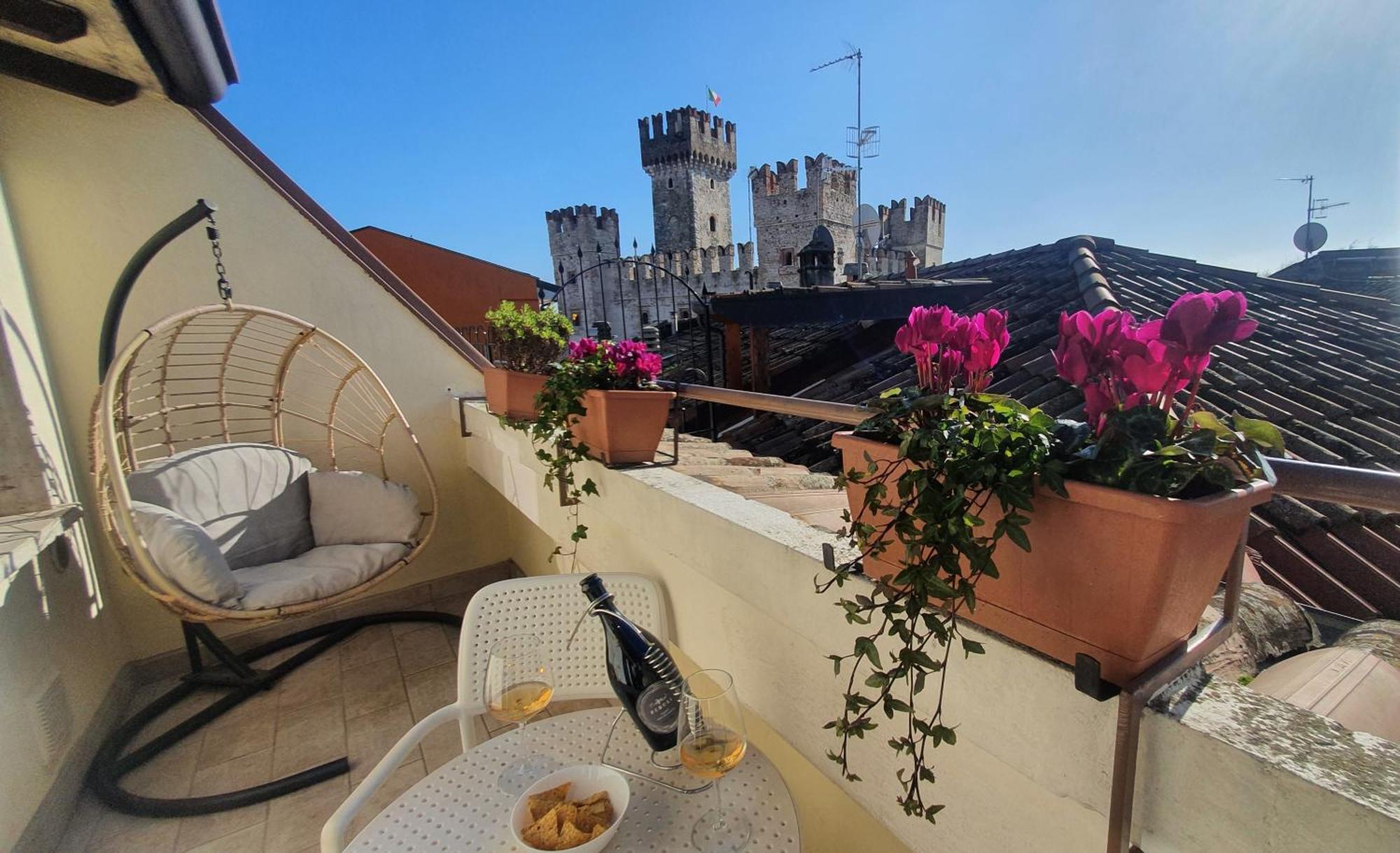Sirmione4U - Domus By The Castle Appartement Buitenkant foto