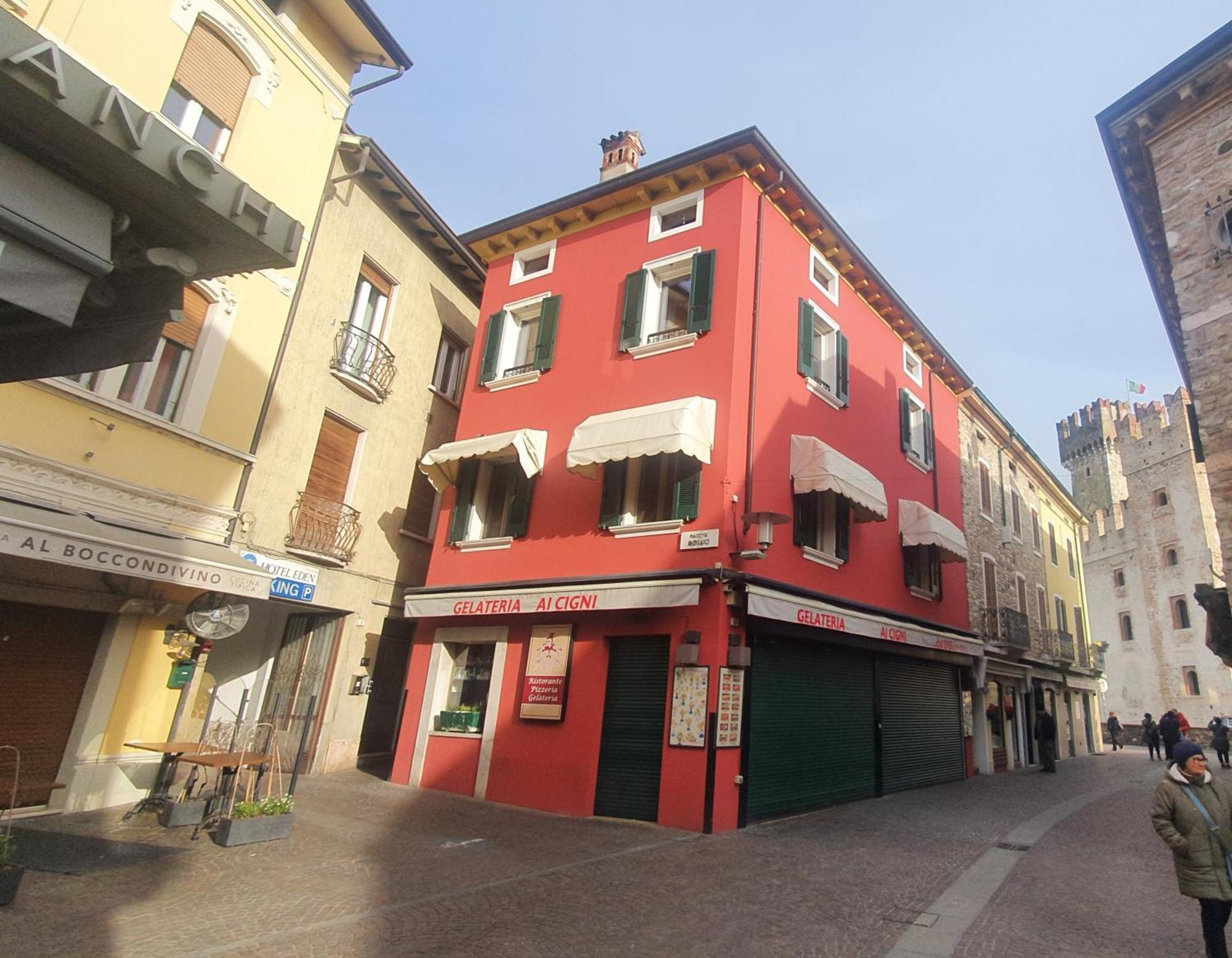 Sirmione4U - Domus By The Castle Appartement Buitenkant foto